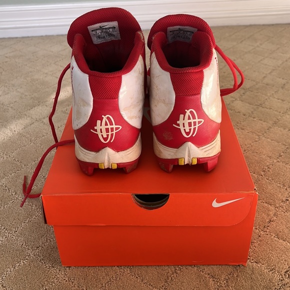 Nike Red Athletic Shoes with Molded Cleats - Picture 4 of 7